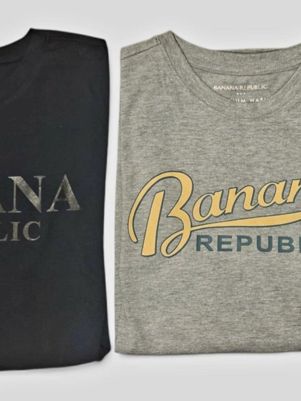2 Pack " banana Republic " Tees -logo -new